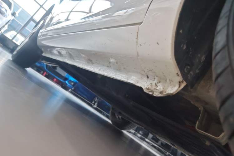 Used CHANGAN NEVO Lumin 2024 205km Orange Wind Edition Right Side Sill