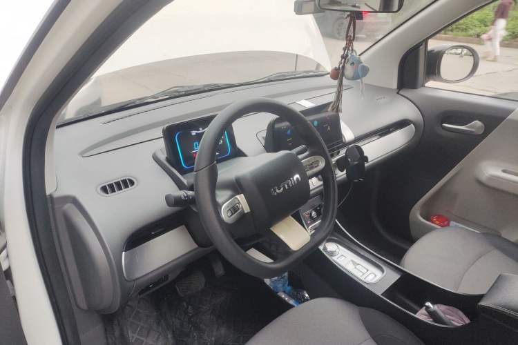 Used CHANGAN NEVO Lumin 2024 301km Orange Wind Edition Steering Wheel