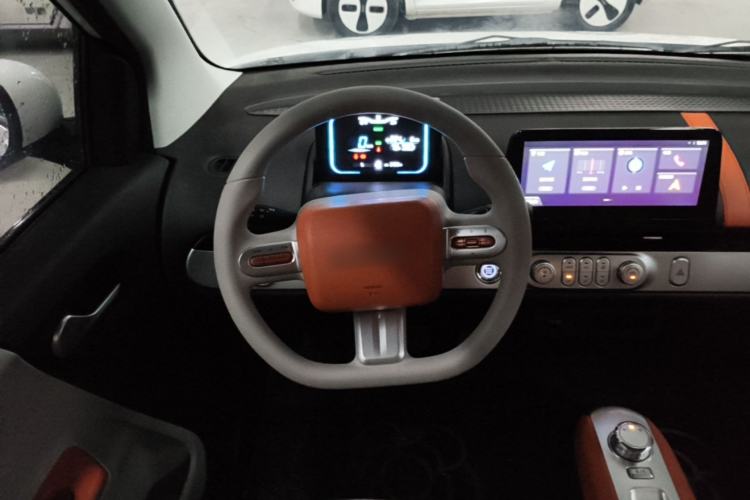 Used CHANGAN NEVO Lumin 2024 301km Orange Wind Edition Steering Wheel