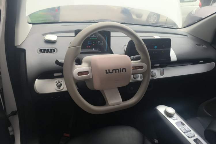 Used CHANGAN NEVO Lumin 2024 301km Orange Wind Edition Steering Wheel