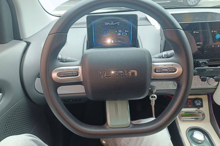 Used CHANGAN NEVO Lumin 2024 205km Orange Wind Edition Steering Wheel