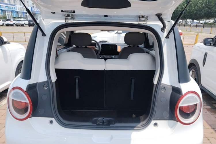 Used CHANGAN NEVO Lumin 2024 301km Orange Wind Edition Trunk