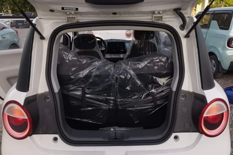 Used CHANGAN NEVO Lumin 2024 130km Qingyue Version Trunk