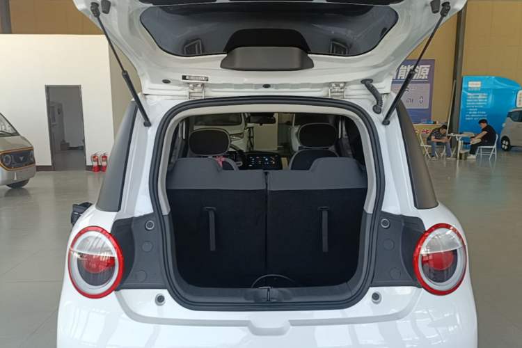 Used CHANGAN NEVO Lumin 2024 130km Qingyue Version Trunk