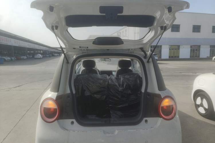 Used CHANGAN NEVO Lumin 2024 130km Qingyue Version Trunk