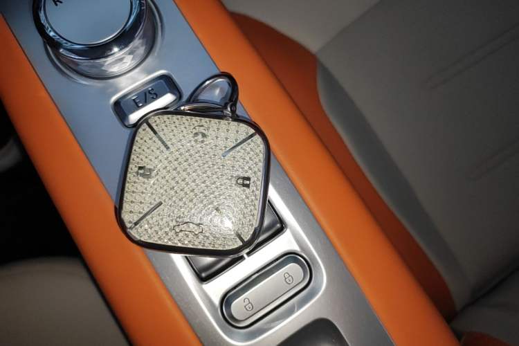Used CHANGAN NEVO Lumin 2024 301km Orange Wind Edition Vehicle Key