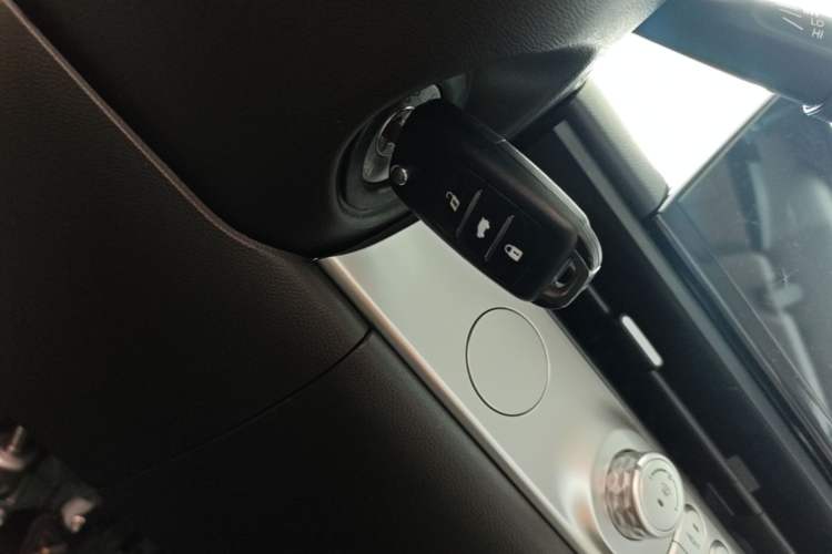 Used CHANGAN NEVO Lumin 2024 205km Orange Wind Edition Vehicle Key