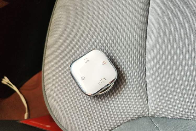 Used CHANGAN NEVO Lumin 2024 205km Launch Edition Vehicle Key