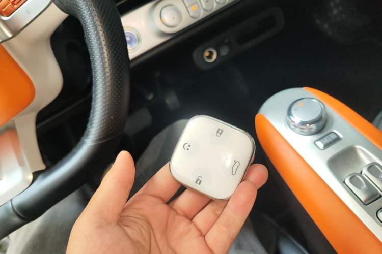 Used CHANGAN NEVO Lumin 2024 301km Orange Wind Edition Vehicle Key