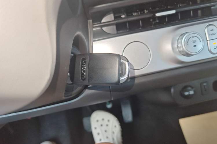 Used CHANGAN NEVO Lumin 2024 205km Orange Wind Edition Vehicle Key