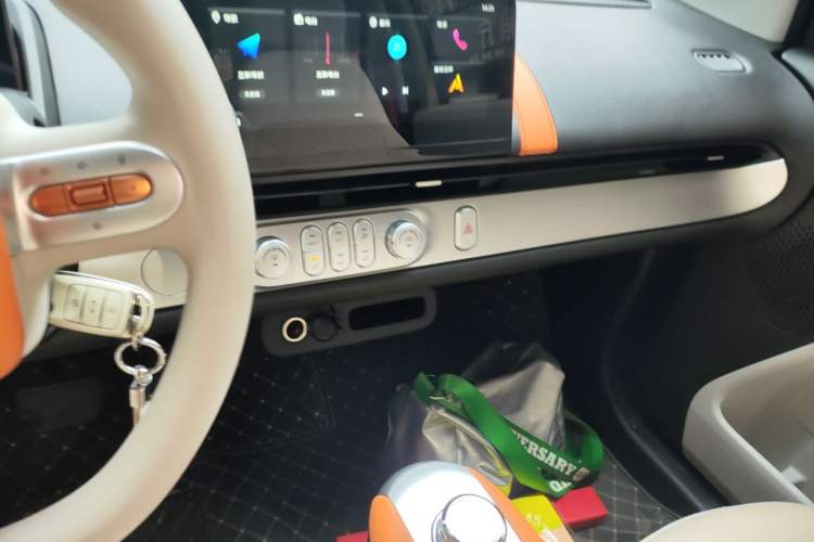 Used CHANGAN NEVO Lumin 2024 301km Orange Wind Edition Audio And AC Panel