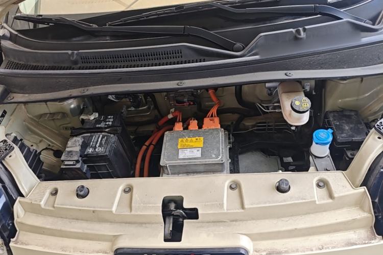 Used CHANGAN NEVO Lumin 2024 205km Orange Wind Edition Engine Bay