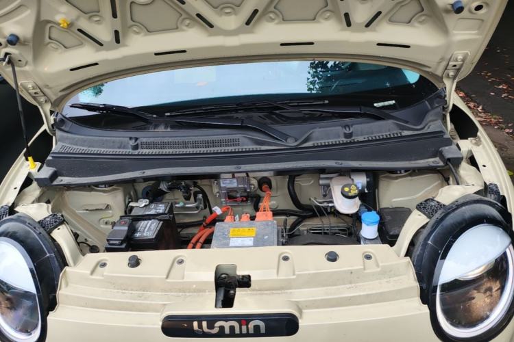 Used CHANGAN NEVO Lumin 2024 301km Orange Wind Edition Engine Bay
