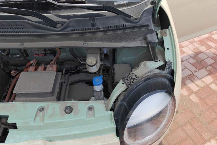 Used CHANGAN NEVO Lumin 2024 205km Orange Wind Edition Engine Bay Left