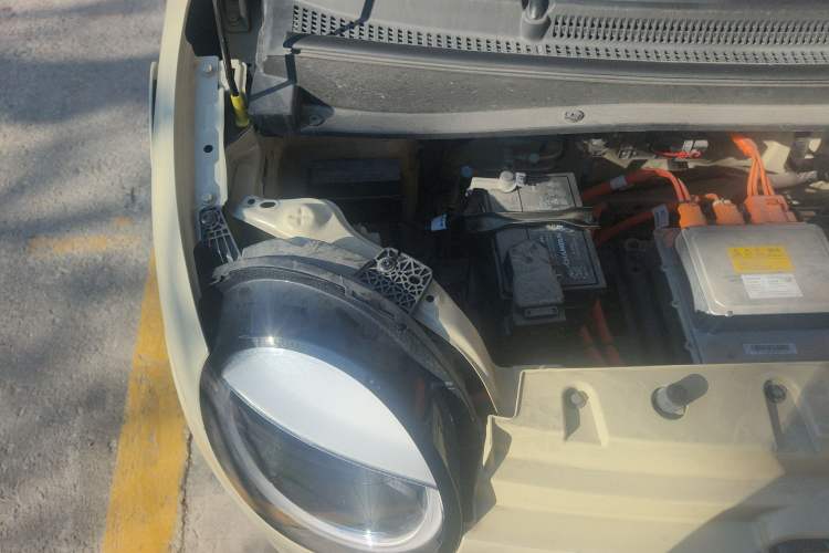 Used CHANGAN NEVO Lumin 2024 205km Launch Edition Engine Bay Right