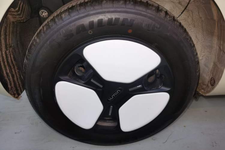 Used CHANGAN NEVO Lumin 2024 205km Launch Edition Exterior 5