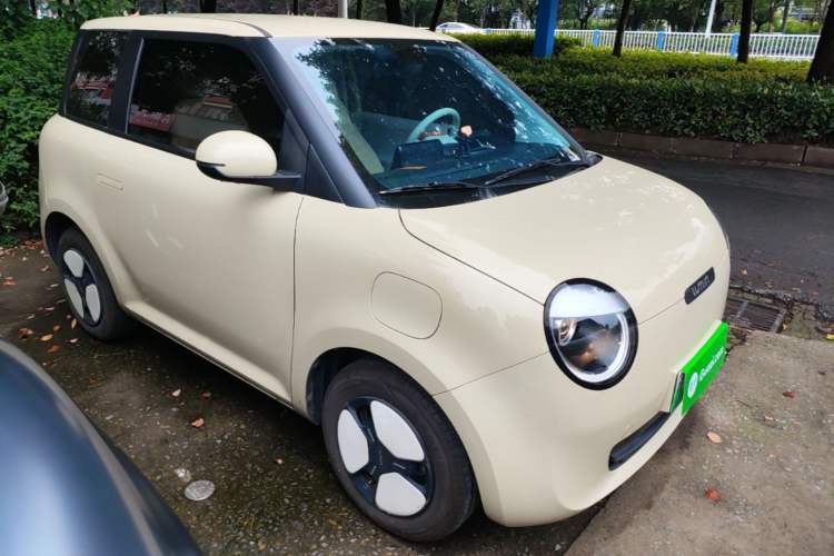 Used CHANGAN NEVO Lumin 2024 301km Orange Wind Edition Front Right 45 Deg