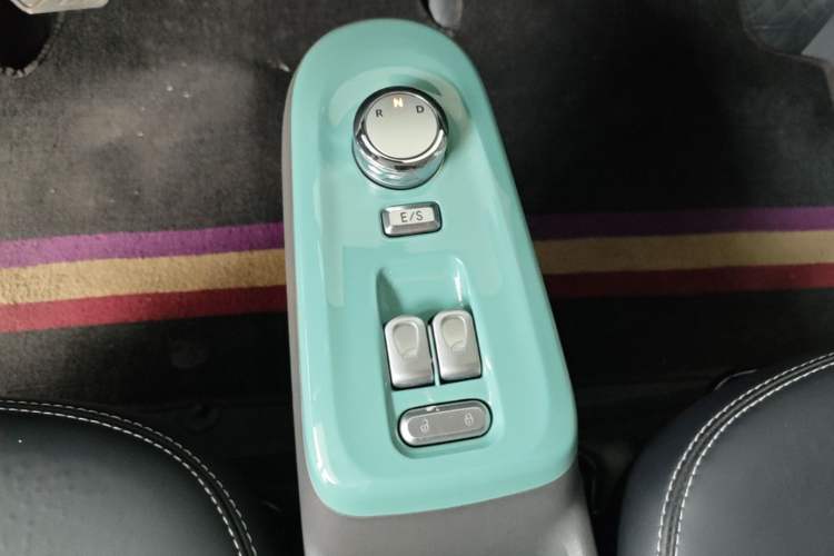Used CHANGAN NEVO Lumin 2024 205km Launch Edition Gear Lever