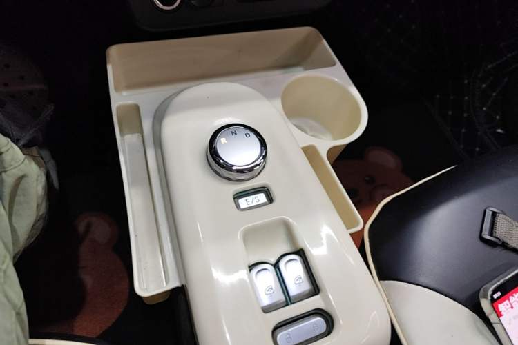 Used CHANGAN NEVO Lumin 2024 205km Launch Edition Gear Lever