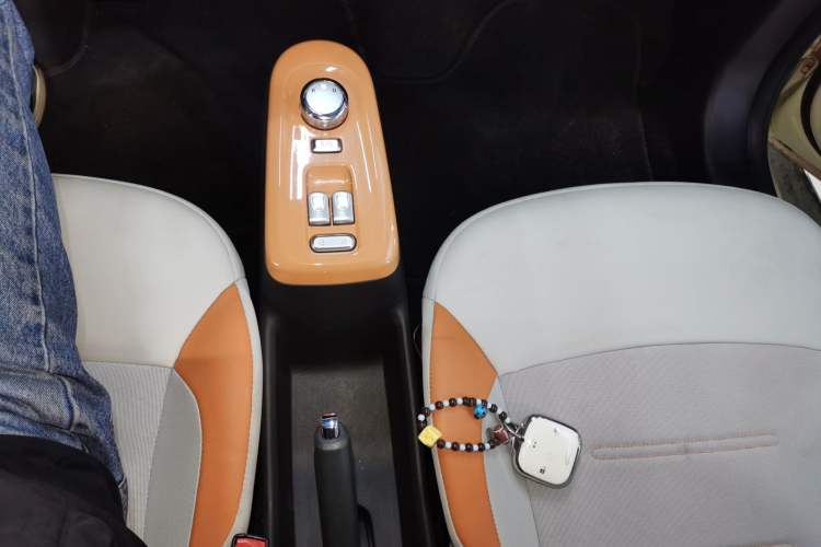 Used CHANGAN NEVO Lumin 2024 205km Launch Edition Gear Lever
