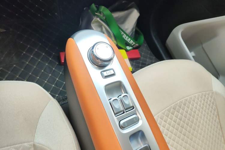 Used CHANGAN NEVO Lumin 2024 301km Orange Wind Edition Gear Lever
