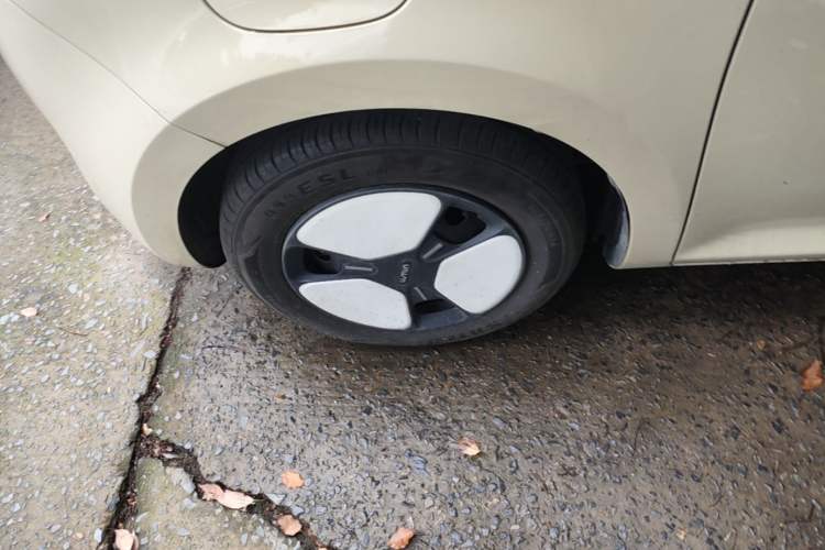 Used CHANGAN NEVO Lumin 2024 301km Orange Wind Edition Left Front Wheel Hub