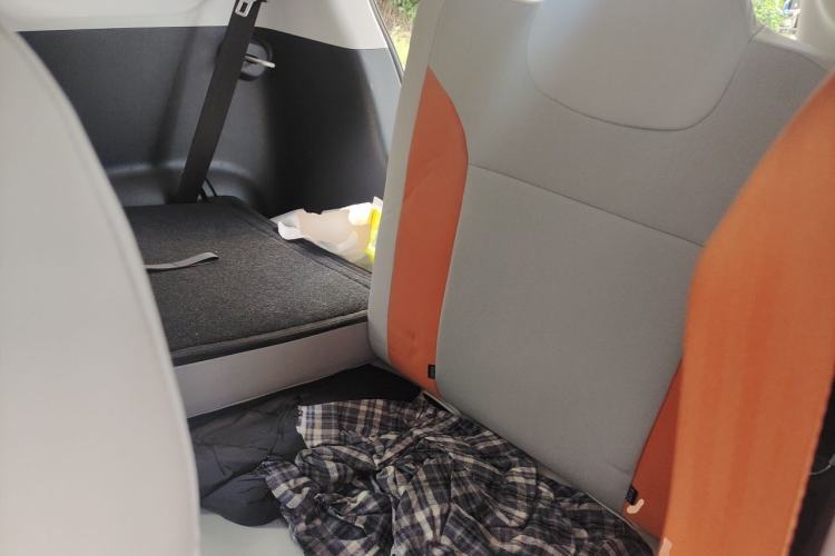 Used CHANGAN NEVO Lumin 2024 205km Orange Wind Edition Left Rear Seat