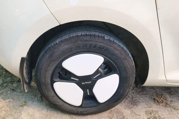 Used CHANGAN NEVO Lumin 2024 205km Orange Wind Edition Right Rear Wheel Hub