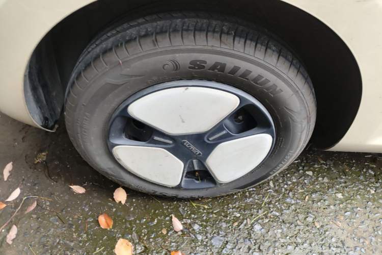 Used CHANGAN NEVO Lumin 2024 301km Orange Wind Edition Right Rear Wheel Hub