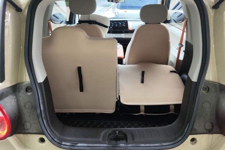 Used CHANGAN NEVO Lumin 2024 301km Orange Wind Edition Trunk