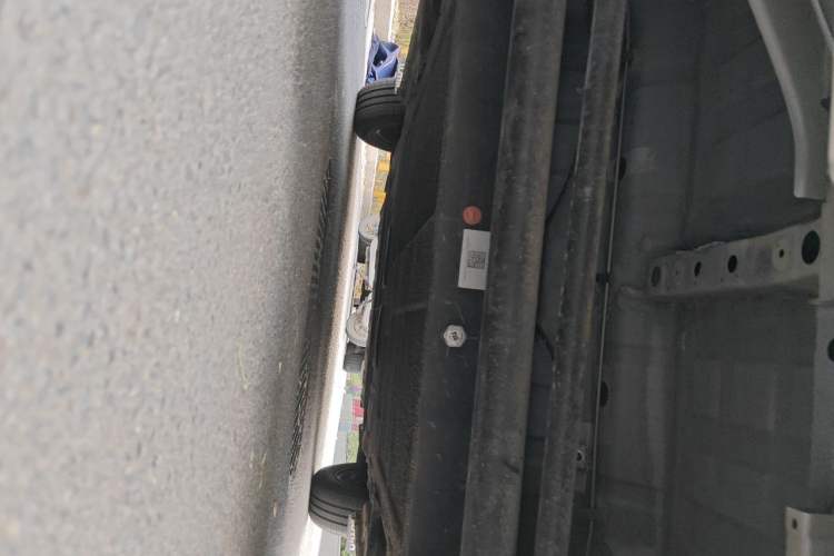 Used CHANGAN NEVO Lumin 2025 205km Refreshing Edition Chassis Rear