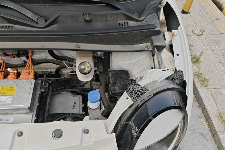 Used CHANGAN NEVO Lumin 2025 205km Refreshing Edition Engine Bay Left
