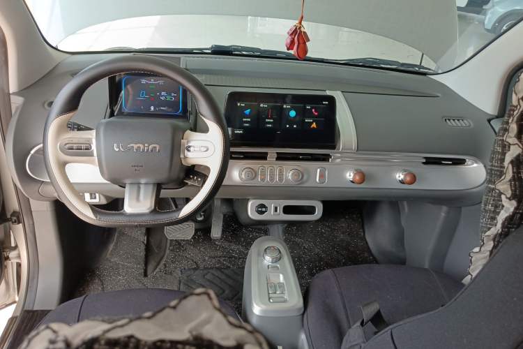 Used CHANGAN NEVO Lumin 2025 205km Refreshing Edition Center Console