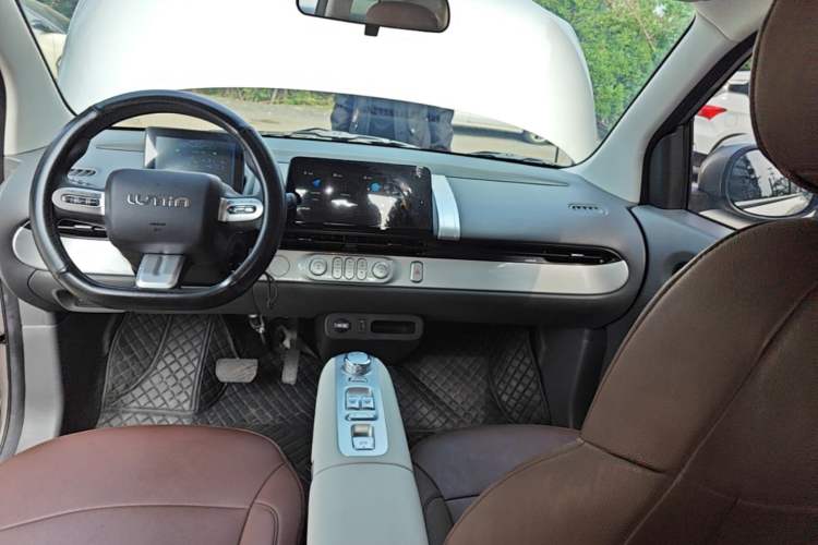 Used CHANGAN NEVO Lumin 2025 205 km Xiangqin Version Center Console