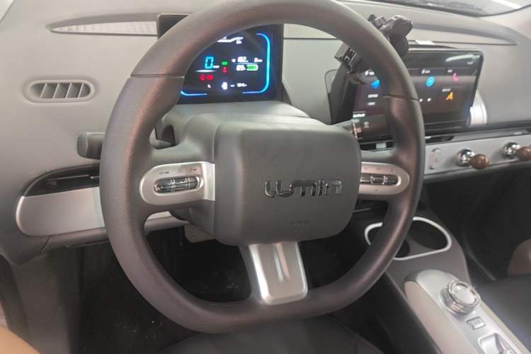 Used CHANGAN NEVO Lumin 2025 205 km Xiangqin Version Center Console