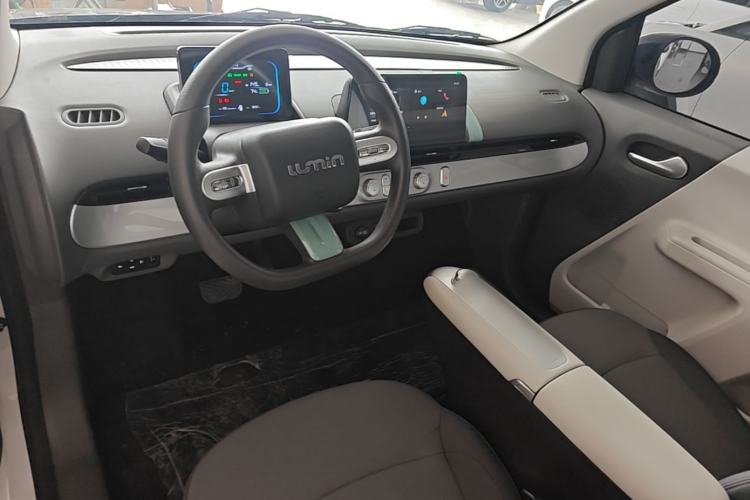 Used CHANGAN NEVO Lumin 2025 205 km Xiangqin Version Center Console