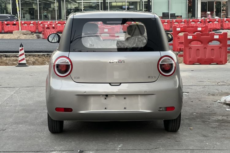 Used CHANGAN NEVO Lumin 2025 301km Honey Dew Edition Exterior 5