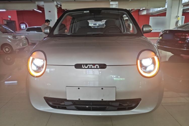 Used CHANGAN NEVO Lumin 2025 205km Refreshing Edition Front
