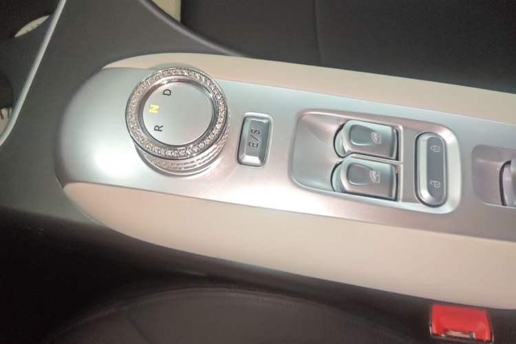Used CHANGAN NEVO Lumin 2025 205 km Xiangqin Version Gear Lever