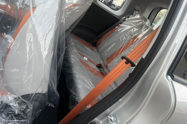 Used CHANGAN NEVO Lumin 2025 301km Honey Dew Edition Left Front Seat