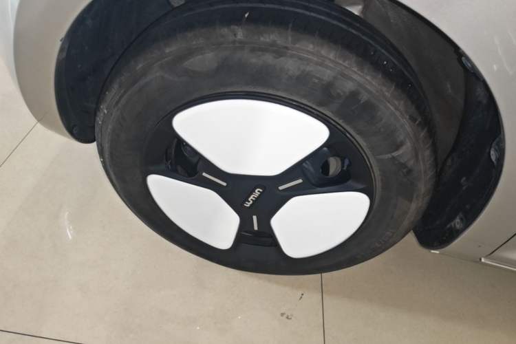 Used CHANGAN NEVO Lumin 2025 205km Refreshing Edition Left Front Wheel Hub