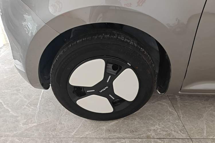 Used CHANGAN NEVO Lumin 2025 205 km Xiangqin Version Left Front Wheel Hub