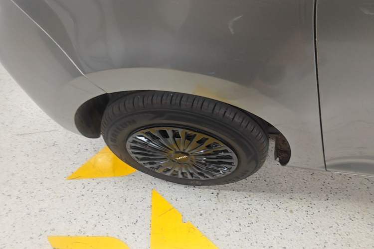 Used CHANGAN NEVO Lumin 2025 205 km Xiangqin Version Right Rear Wheel Hub
