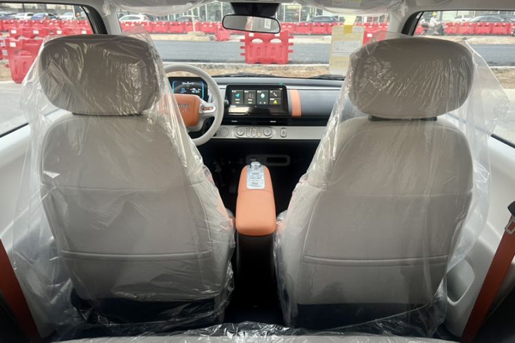 Used CHANGAN NEVO Lumin 2025 301km Honey Dew Edition Roof