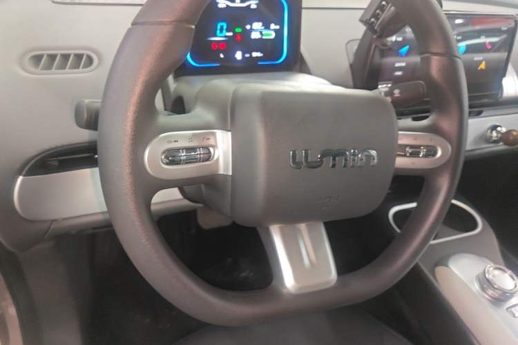 Used CHANGAN NEVO Lumin 2025 205 km Xiangqin Version Steering Wheel