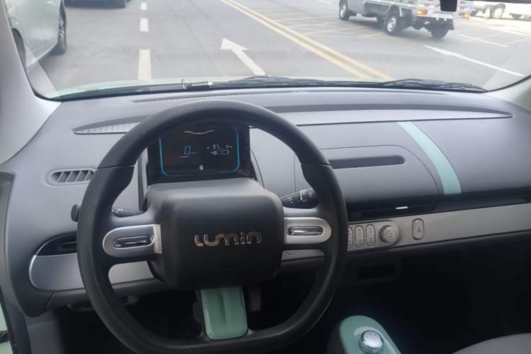 Used CHANGAN NEVO Lumin 2025 205km Refreshing Edition Center Console