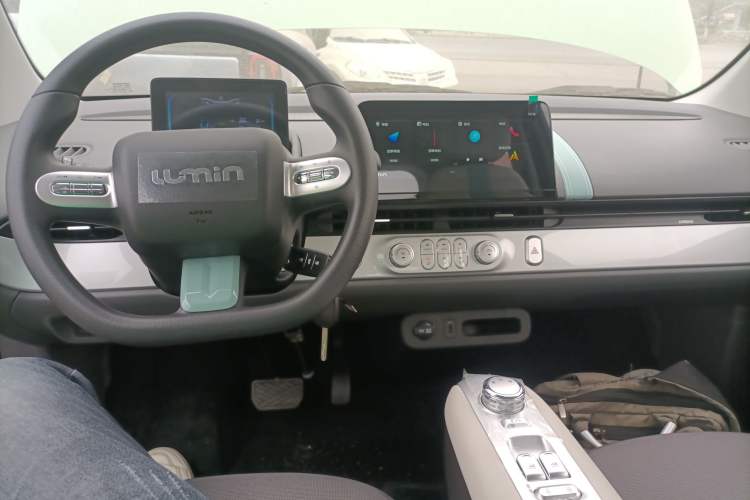 Used CHANGAN NEVO Lumin 2025 205 km Xiangqin Version Center Console