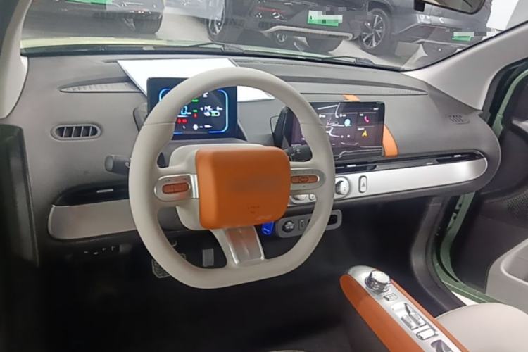 Used CHANGAN NEVO Lumin 2025 301km Honey Dew Edition Center Console
