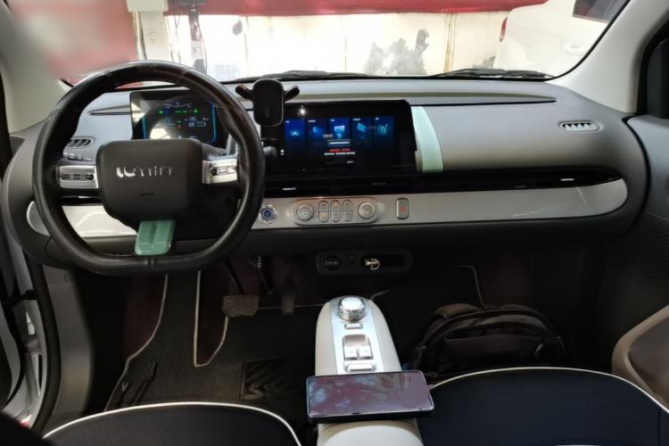Used CHANGAN NEVO Lumin 2025 205 km Xiangqin Version Center Console