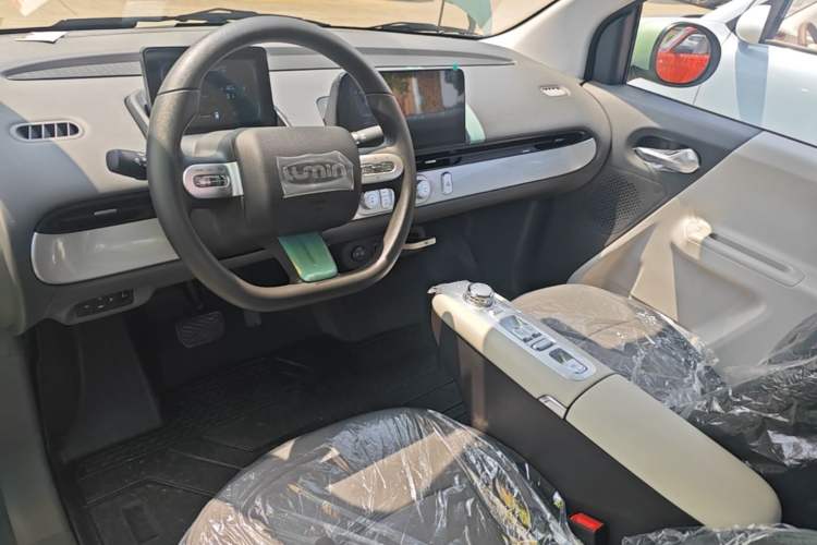 Used CHANGAN NEVO Lumin 2025 205 km Xiangqin Version Center Console